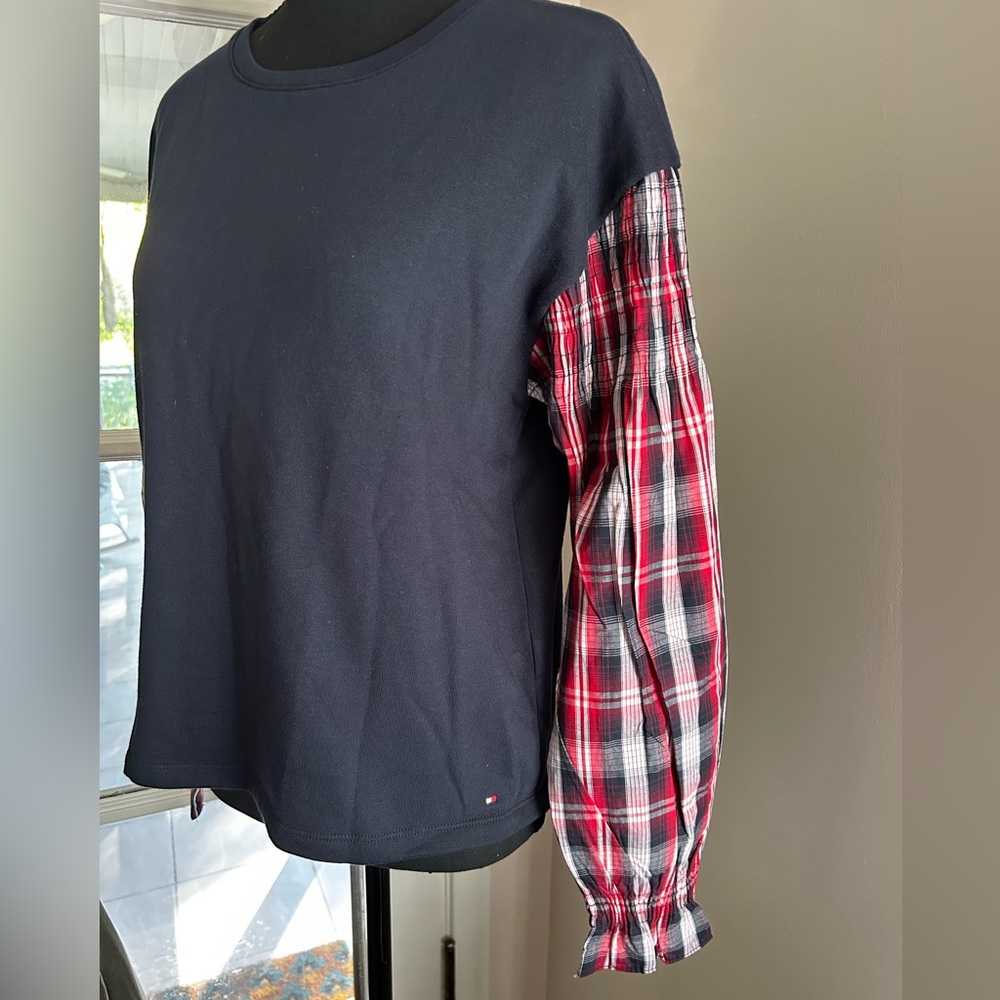NWT Tommy Hilfiger Navy and Red Plaid Long Sleeve Shirt - Picture 3 of 11